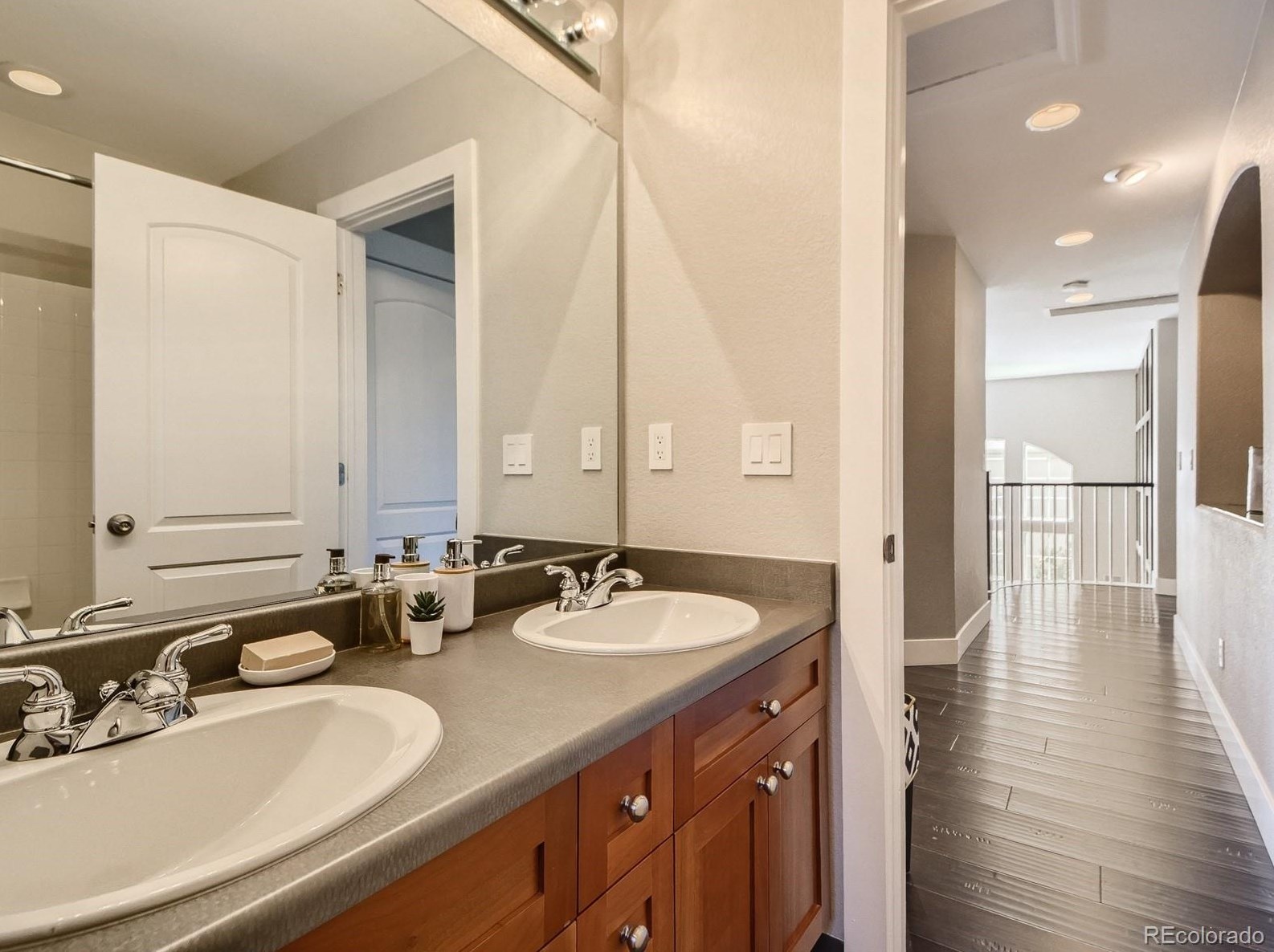 7224 Serena Dr, Castle Rock CO  80108-8106 exterior