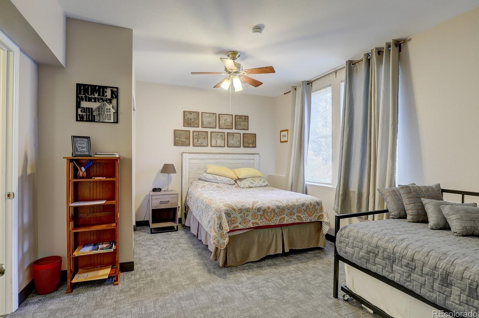 1606 Canal Ct, Littleton CO 80120-4570 exterior