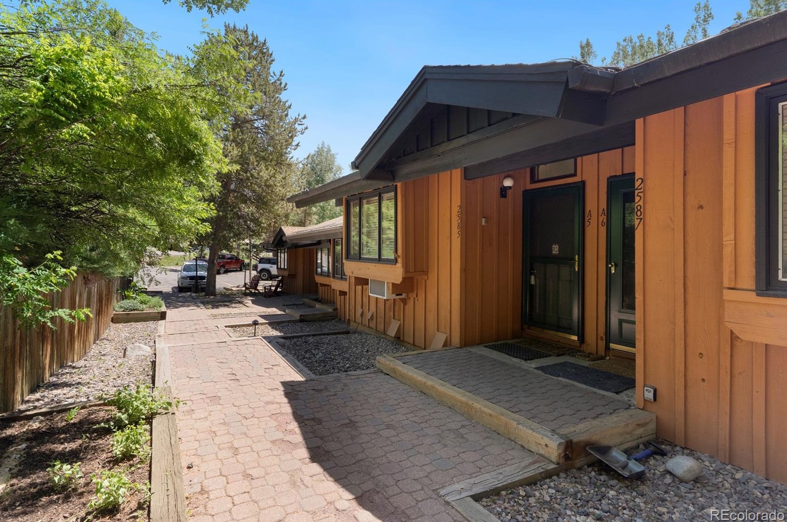 2585 Apres Ski Way, Steamboat Springs CO  80487-2131 exterior