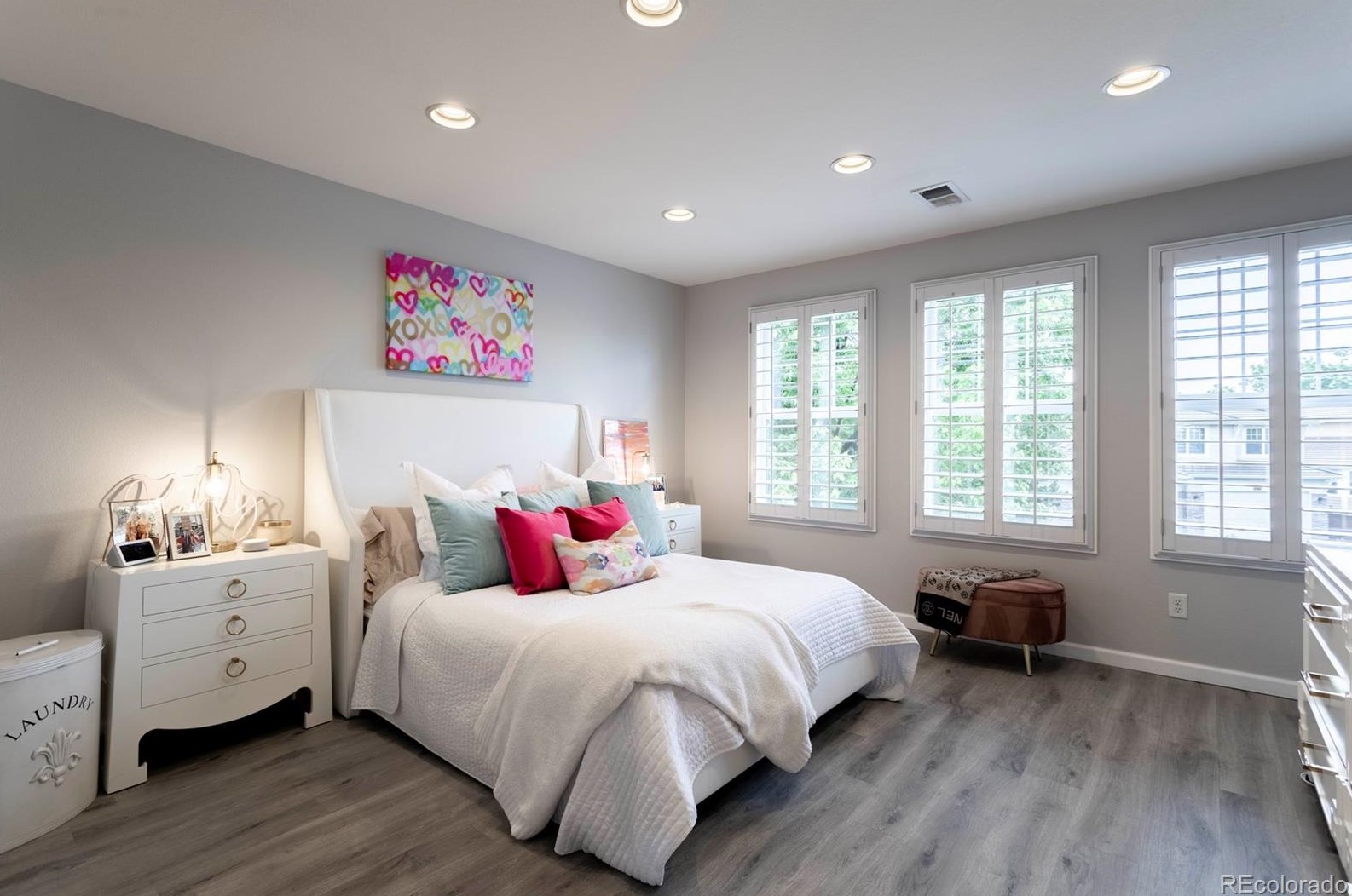 2574 Greensborough Dr, Littleton CO  80129-2221 exterior