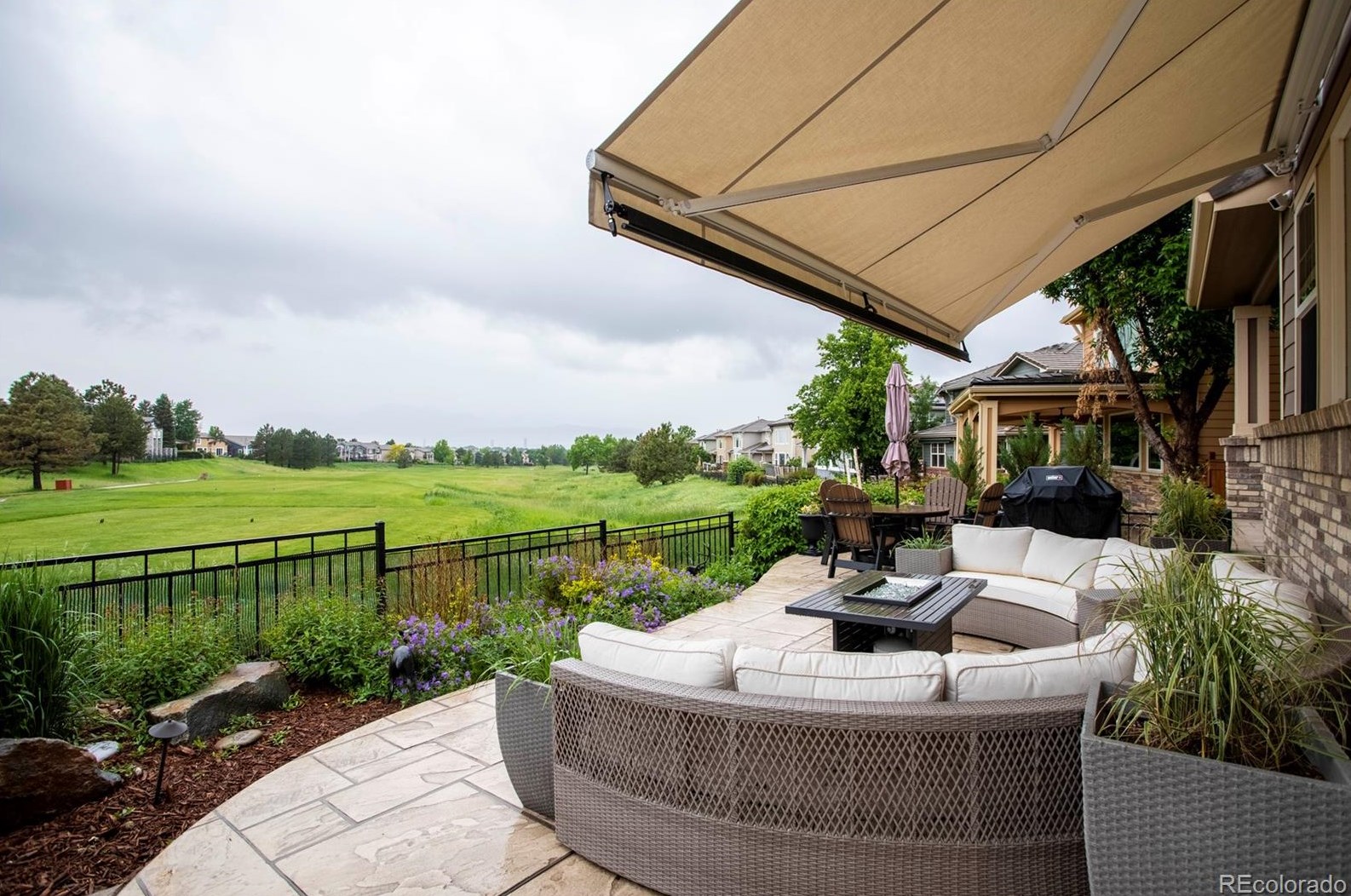 2574 Greensborough Dr, Littleton CO  80129-2221 exterior