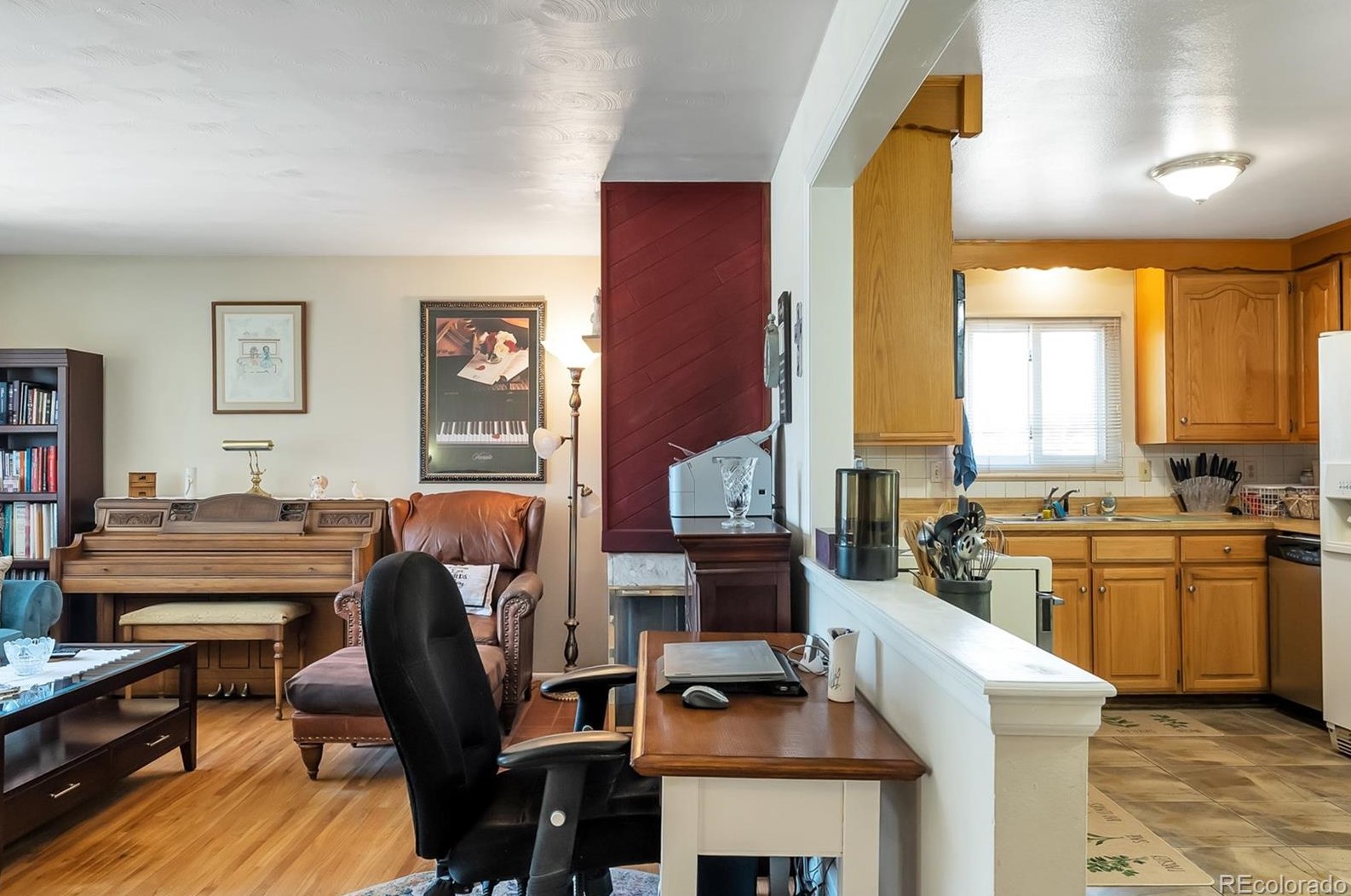282 Hillside Dr, Castle Rock, CO 80104-2041