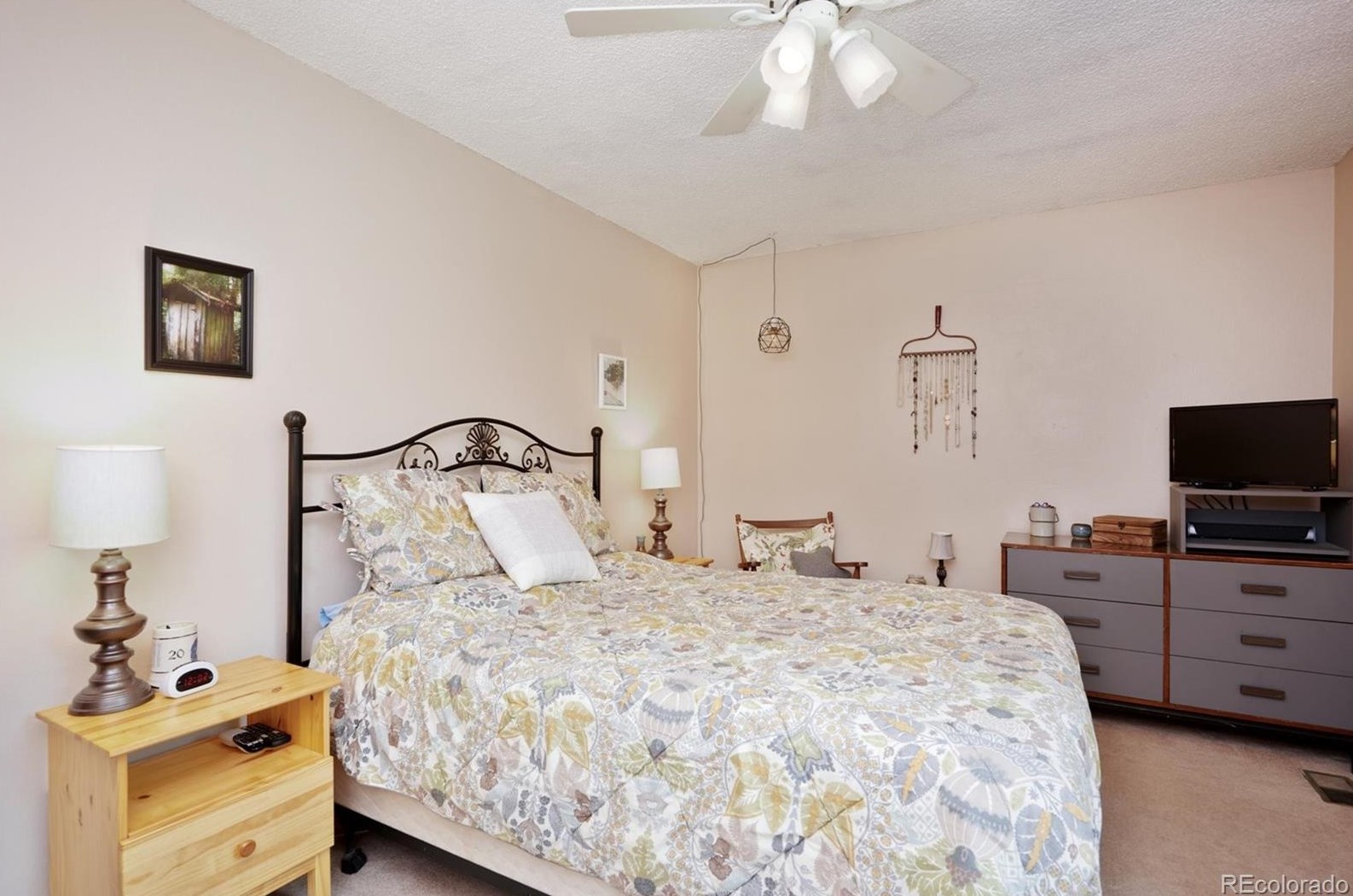 1084 Fremont Cir, Littleton CO 80122-1465 exterior