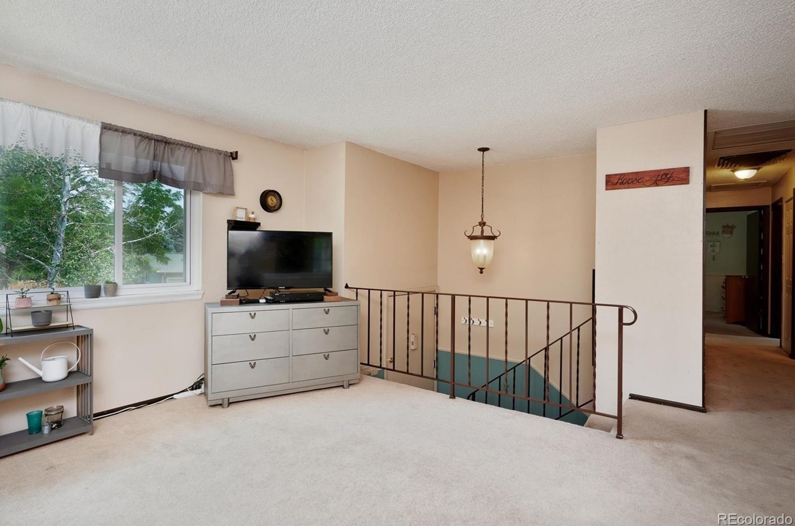 1084 Fremont Cir, Littleton CO 80122-1465 exterior