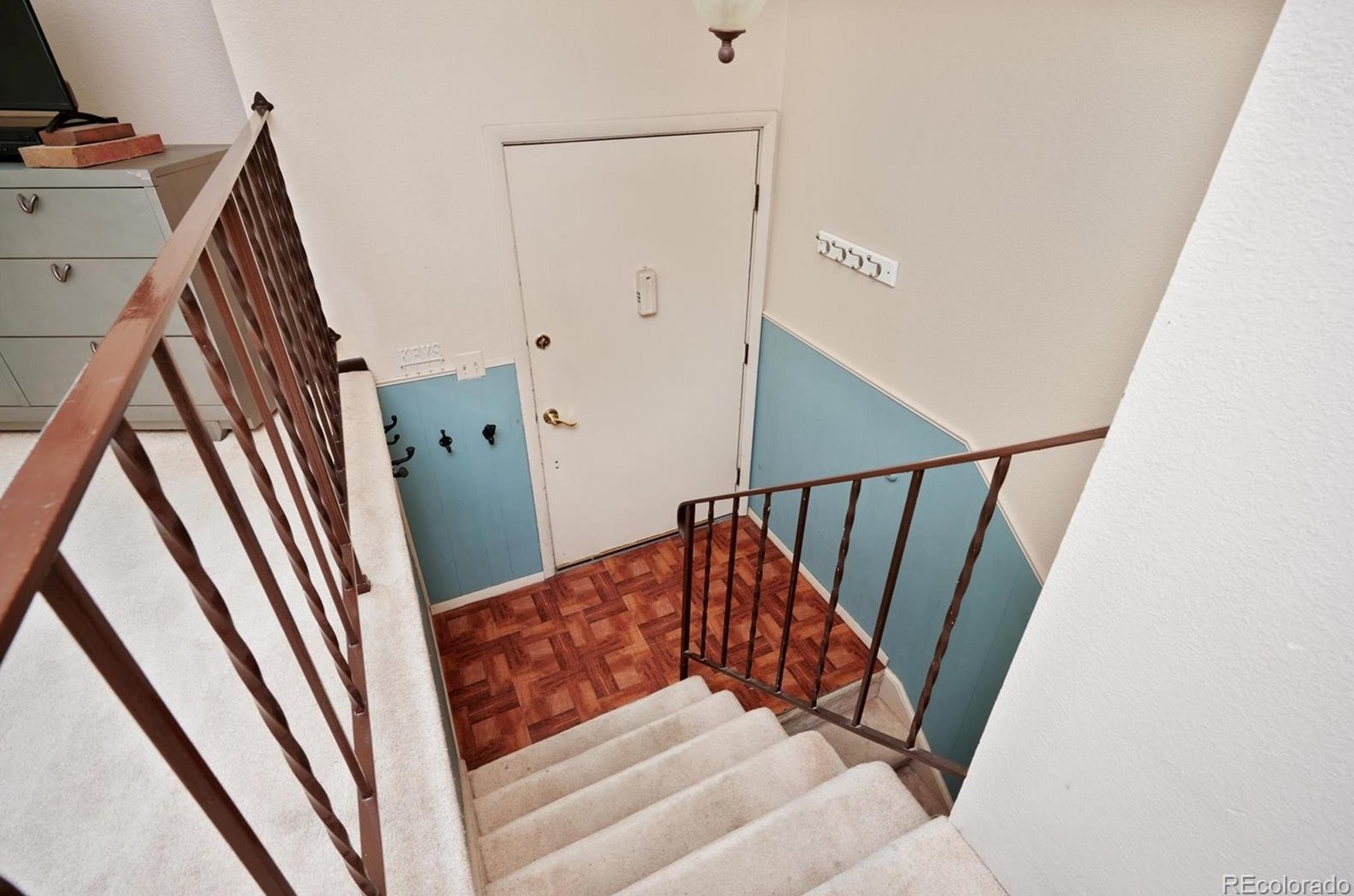 1084 Fremont Cir, Littleton CO 80122-1465 exterior