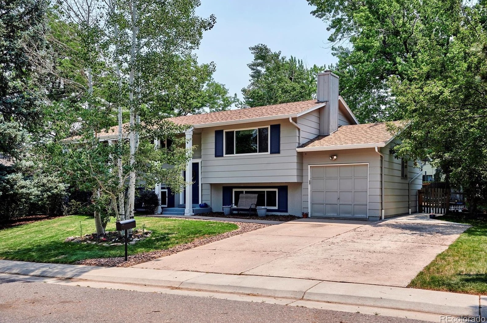 1084 Fremont Cir, Littleton, CO 80122-1479
