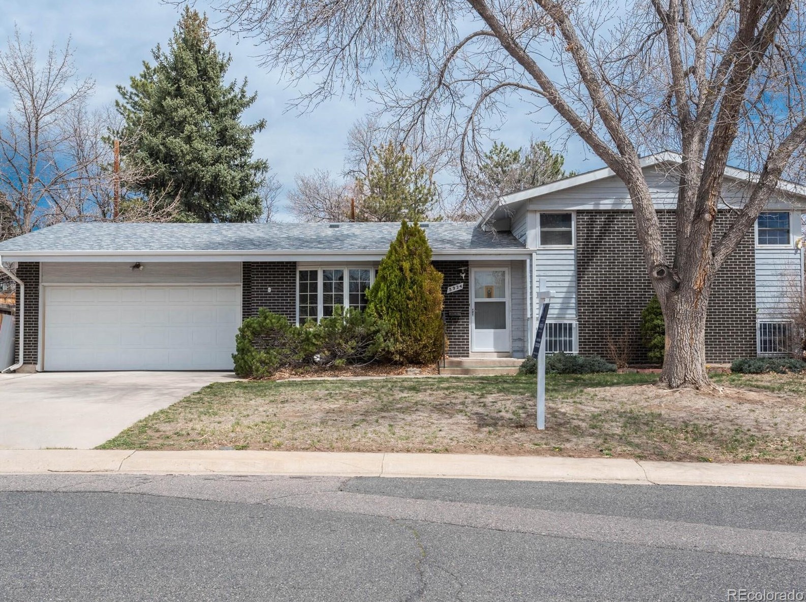 5934 Swadley Ct, Arvada, CO 80004-4200