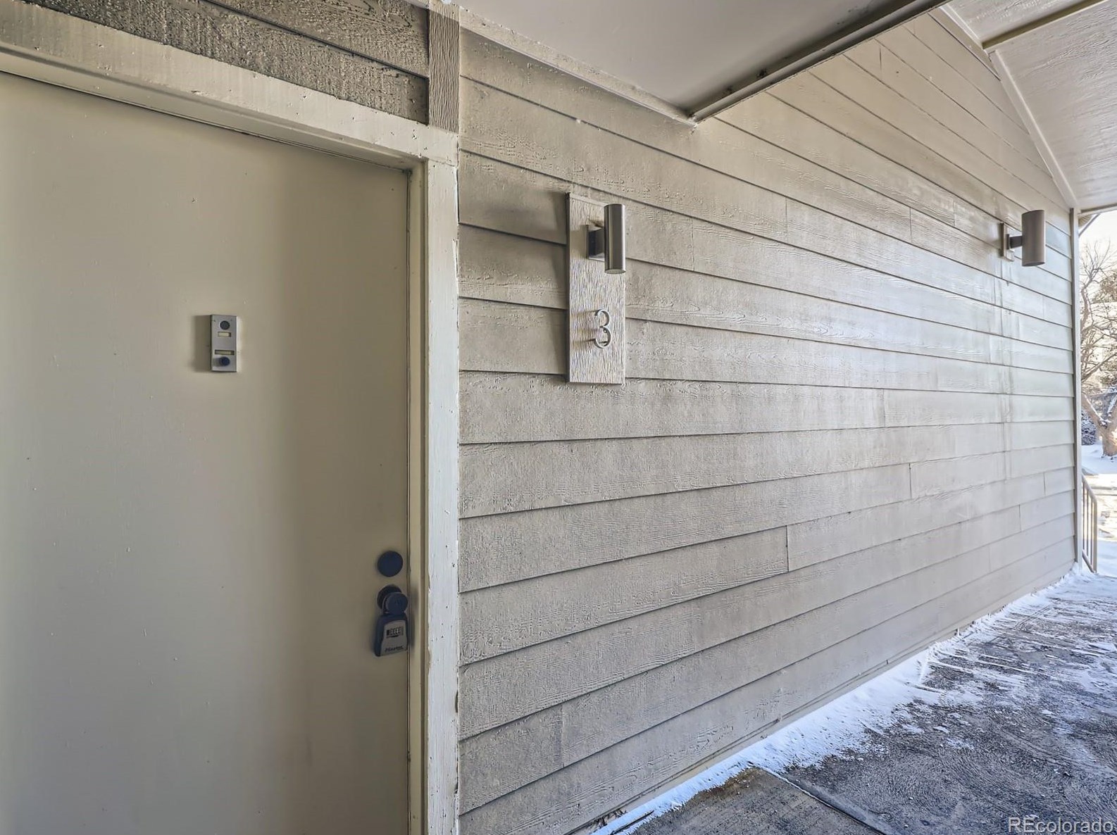 4896 Dudley St, Littleton CO  80123-1950 exterior