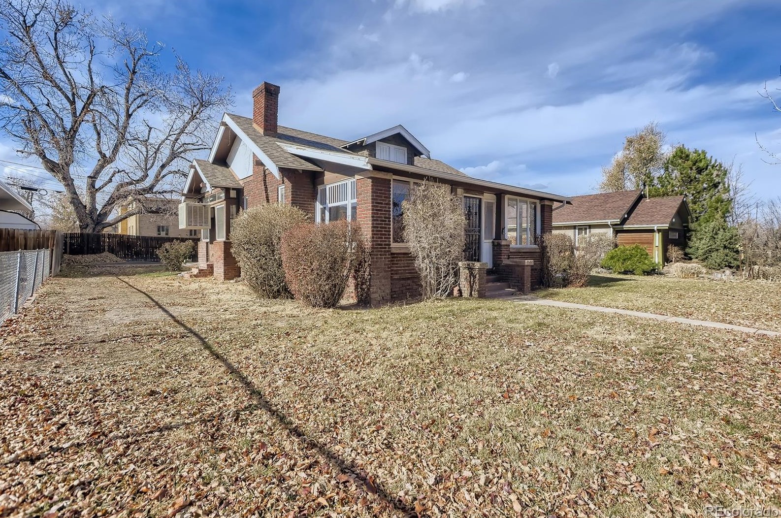 5687 Louthan St, Littleton, CO 80120-1206