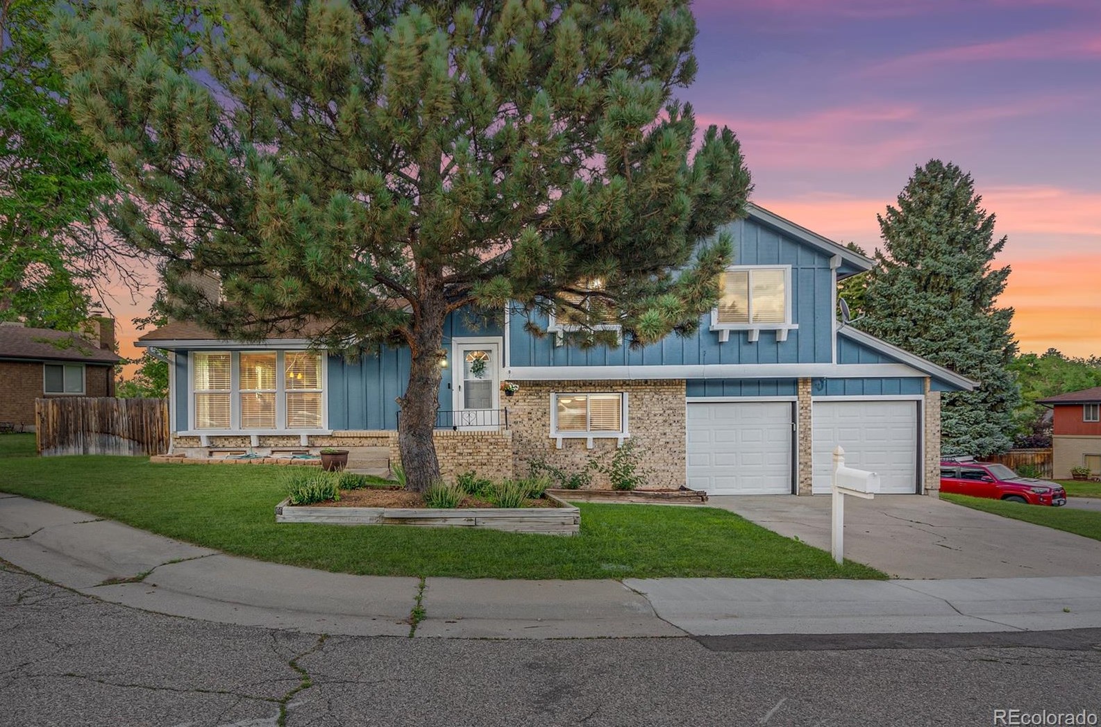 9007 77th Pl, Arvada CO  80005-4304 exterior