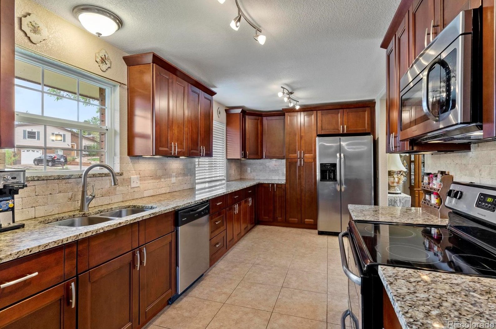 6354 Wicklow Cir, Colorado Springs, CO 80918-3227