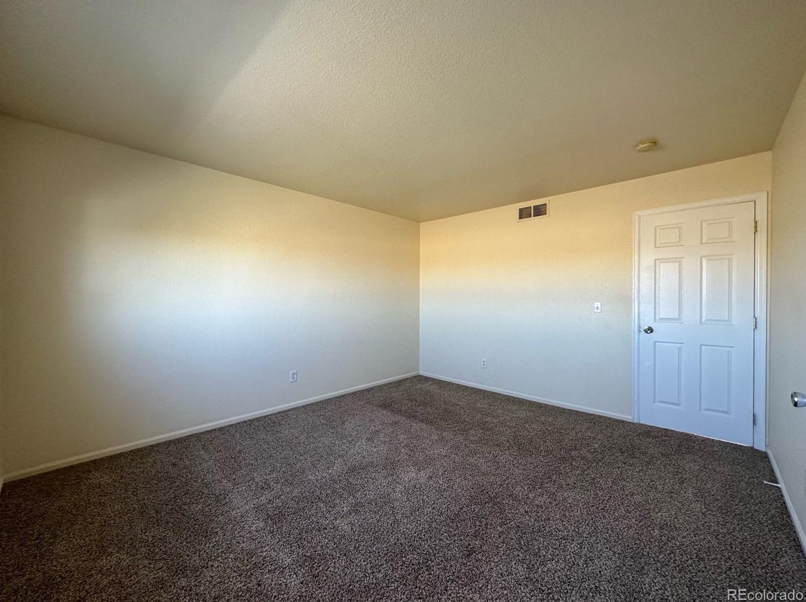 7664 Brown Bear Ct, Littleton CO  80125-8848 exterior