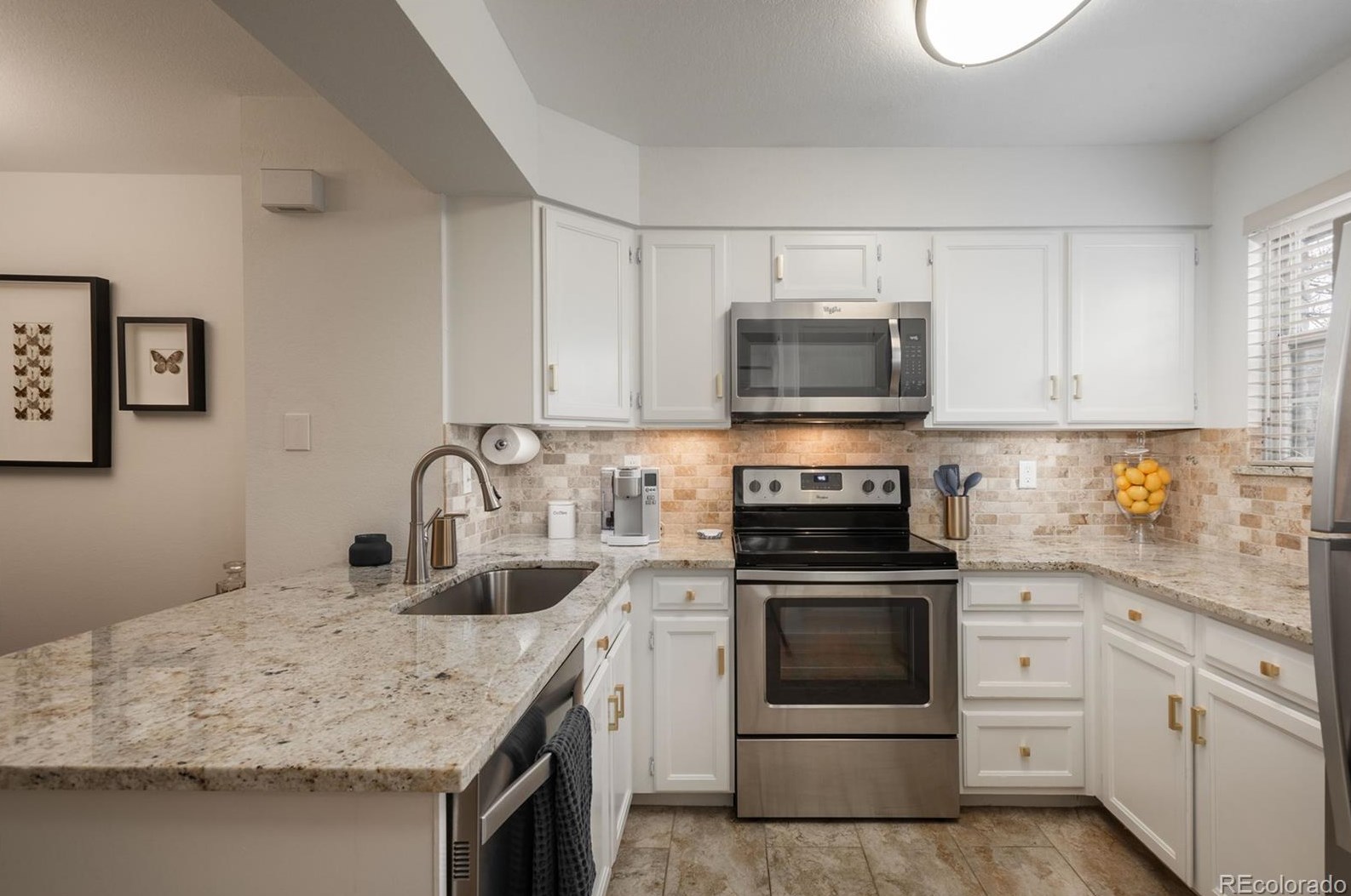 8066 Columbine Ct, Littleton CO  80122-3420 exterior