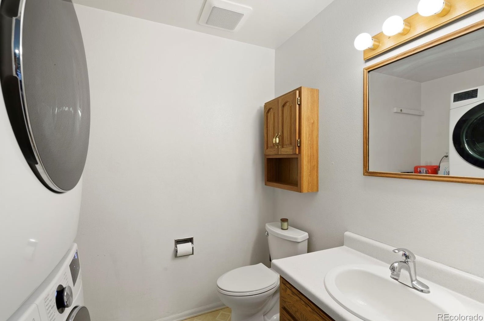 3060 Rhapsody Dr, Colorado Springs CO 80920-4047 exterior