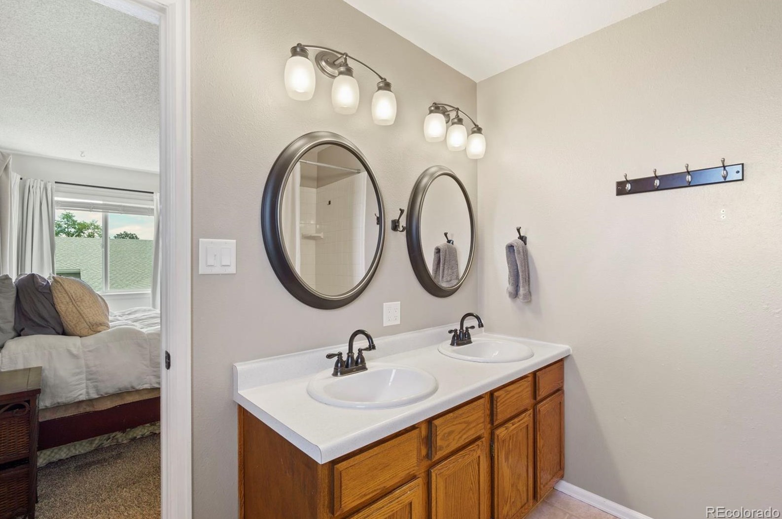 3060 Rhapsody Dr, Colorado Springs CO 80920-4047 exterior