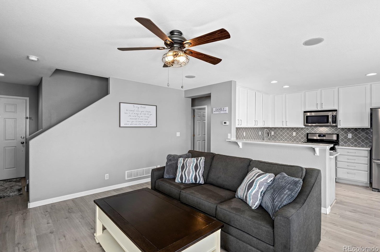 6057 Wescroft Ave, Castle Rock CO  80104-5267 exterior