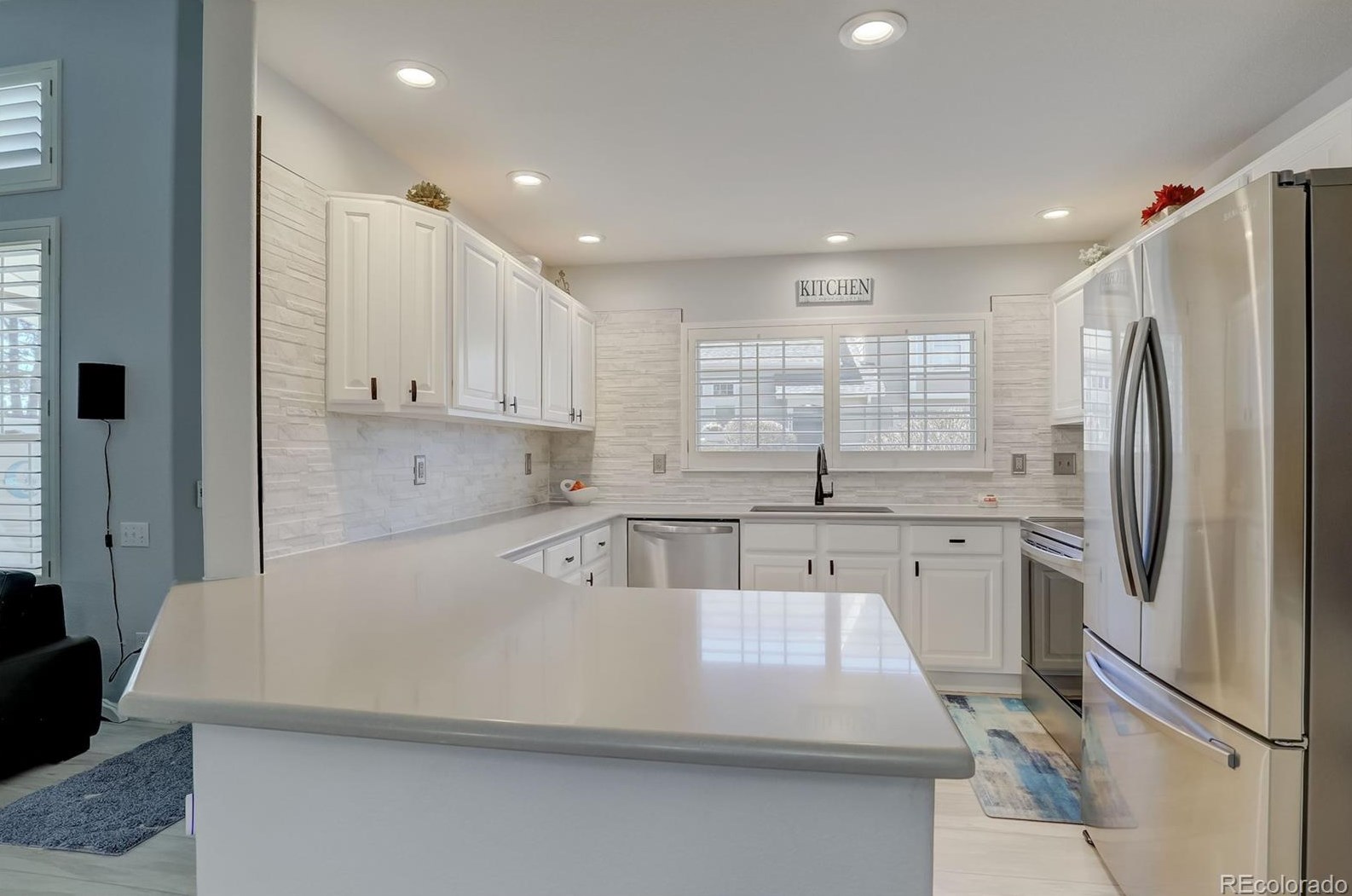 6134 Trailhead Rd, Littleton CO  80130-5329 exterior