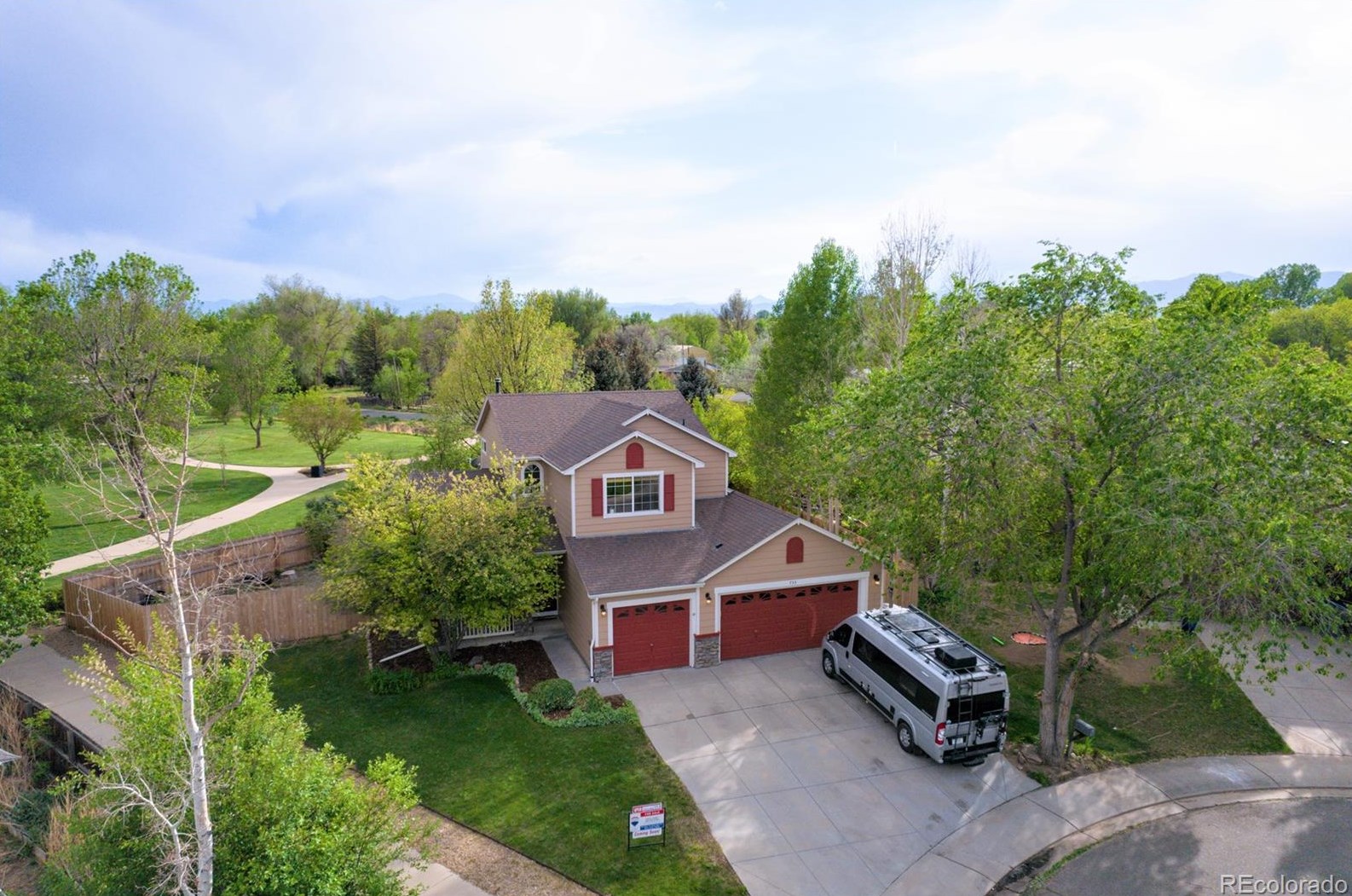 733 Nelson Park Cir, Longmont, CO 80503-7672