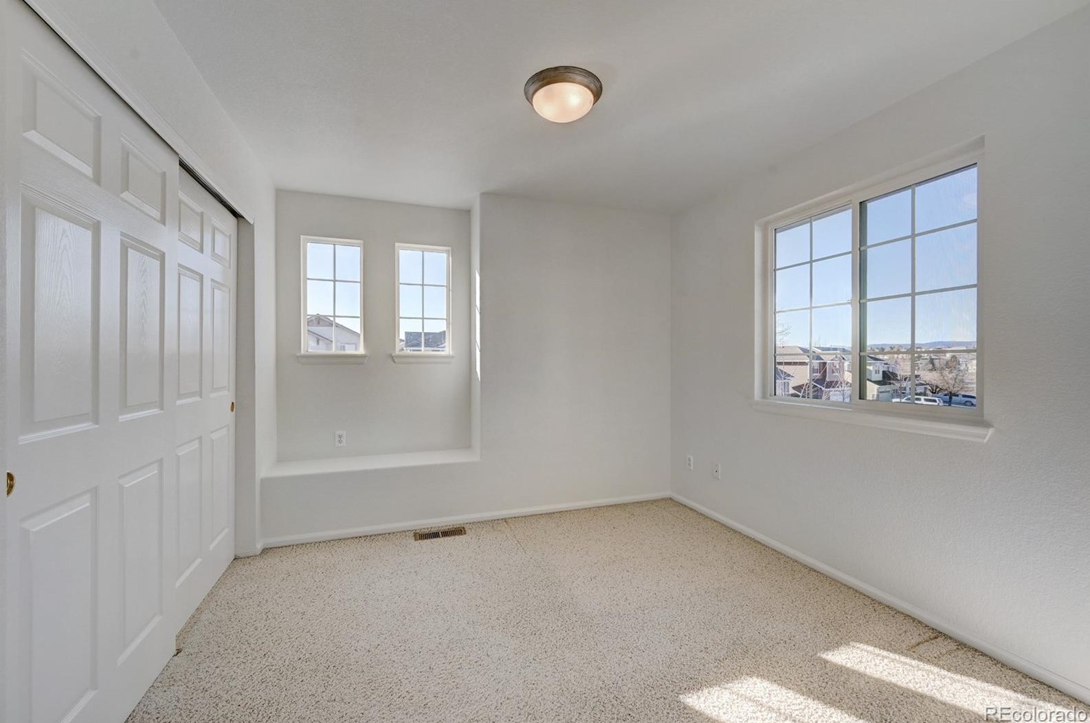 3247 Astorbrook Way, Littleton CO 80126-7812 exterior