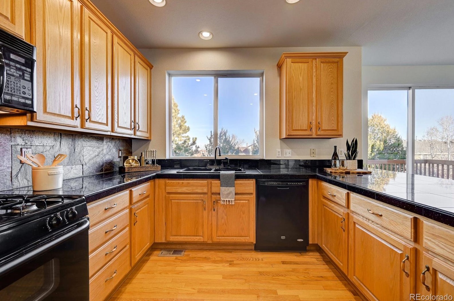 3247 Astorbrook Way, Littleton CO 80126-7812 exterior