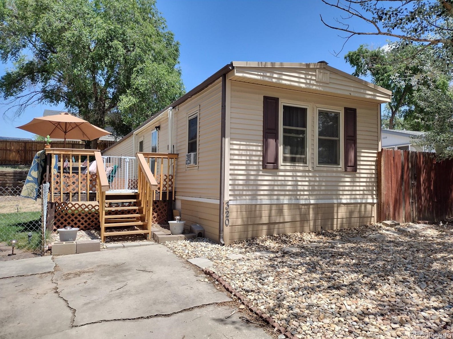 320 Comanche Village Dr, Fountain, CO 80817-1673