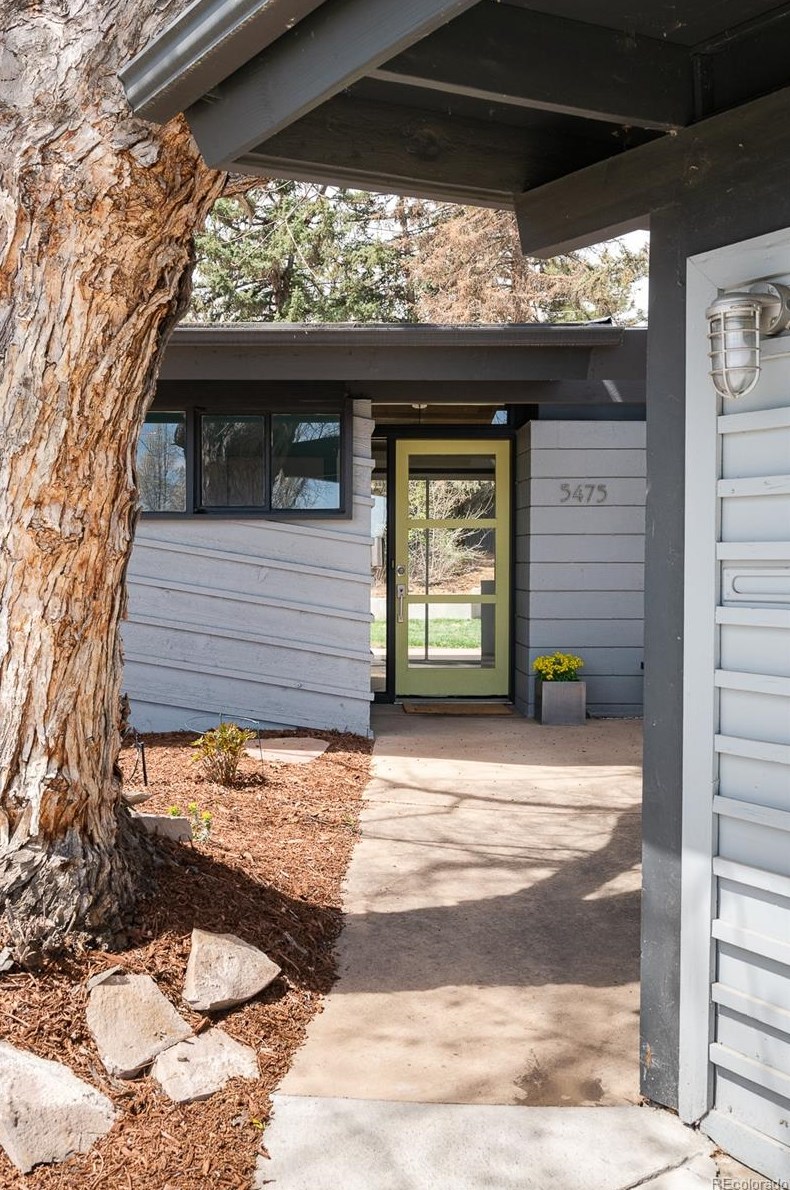 5475 Mohawk Rd, Littleton, CO 80123-2940