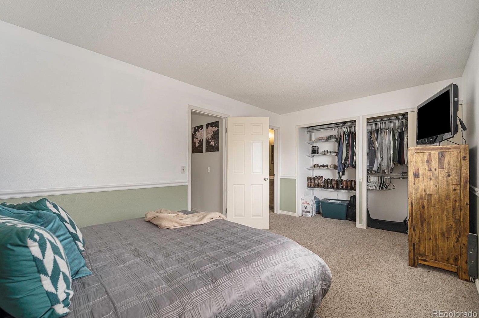 8642 Carr Loop, Arvada CO  80005-1572 exterior