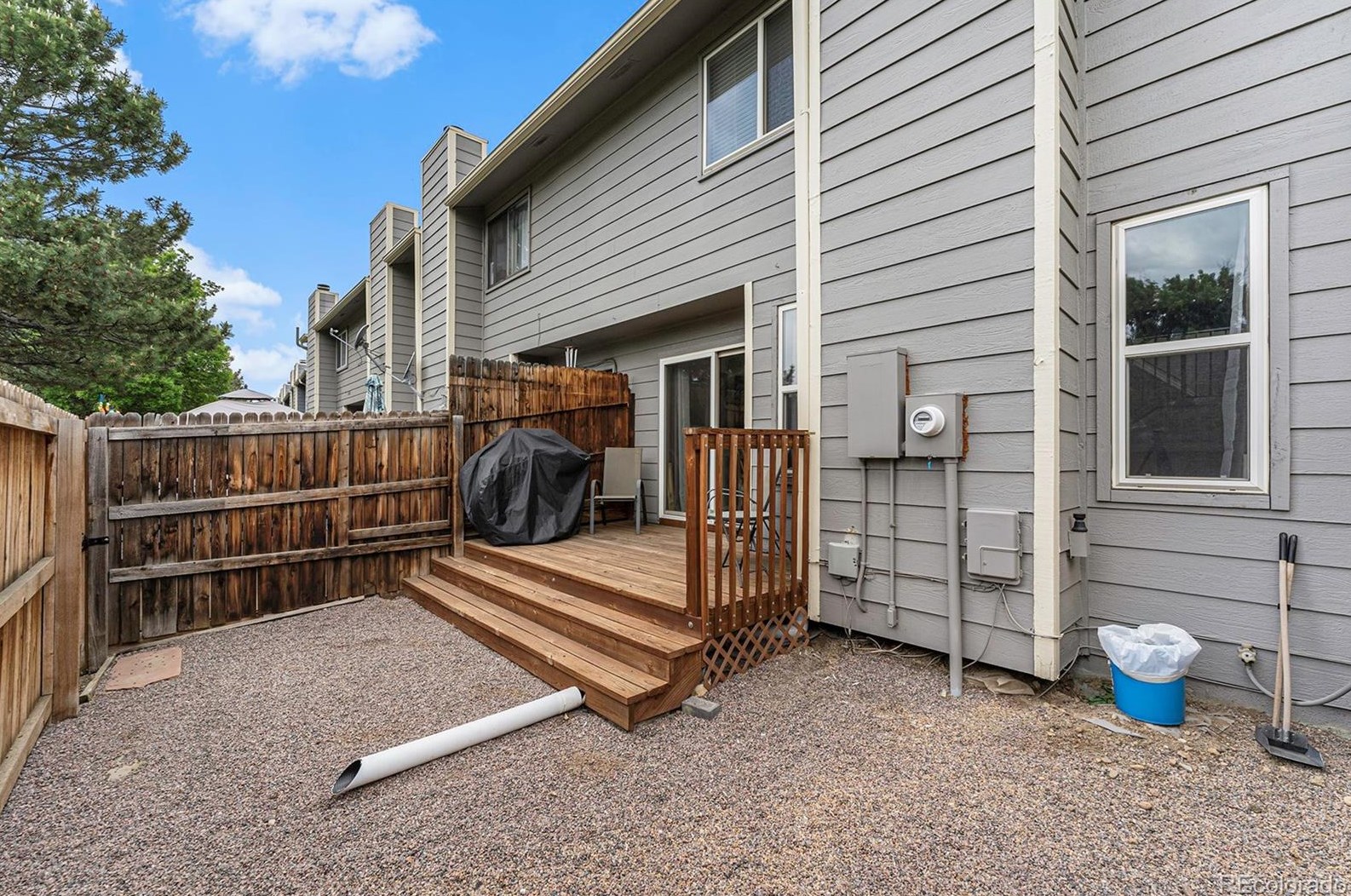 8642 Carr Loop, Arvada CO  80005-1572 exterior