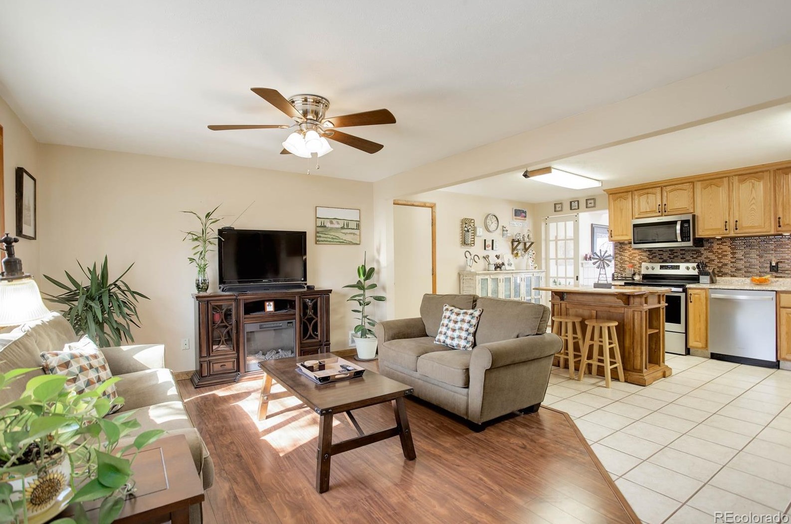 6207 75th Dr, Arvada CO  80003-2803 exterior