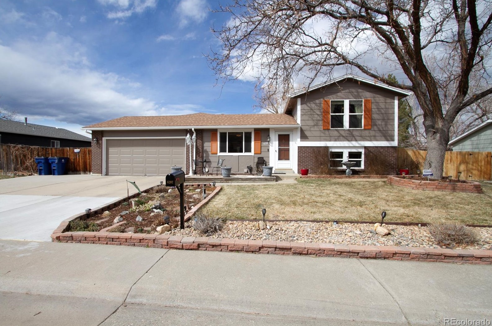 6207 75th Dr, Arvada CO  80003-2803 exterior