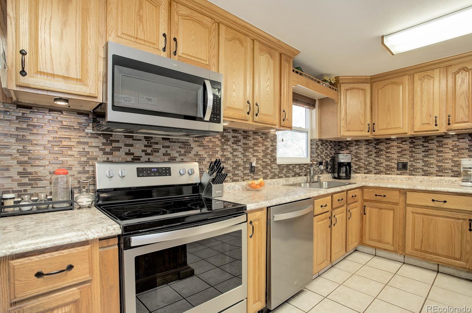 6207 75th Dr, Arvada CO  80003-2803 exterior