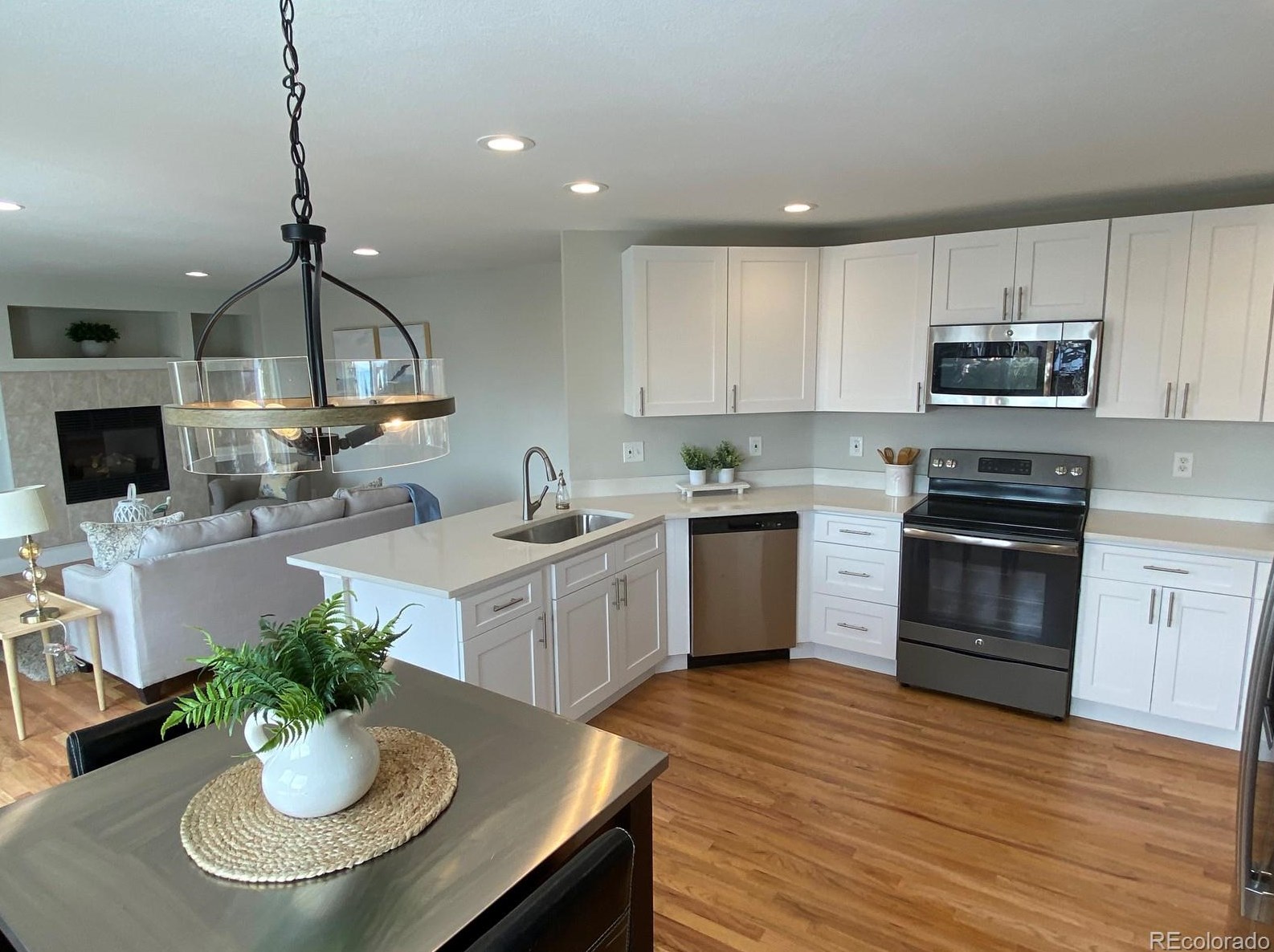 8752 Carr Way, Littleton CO  80128-6965 exterior