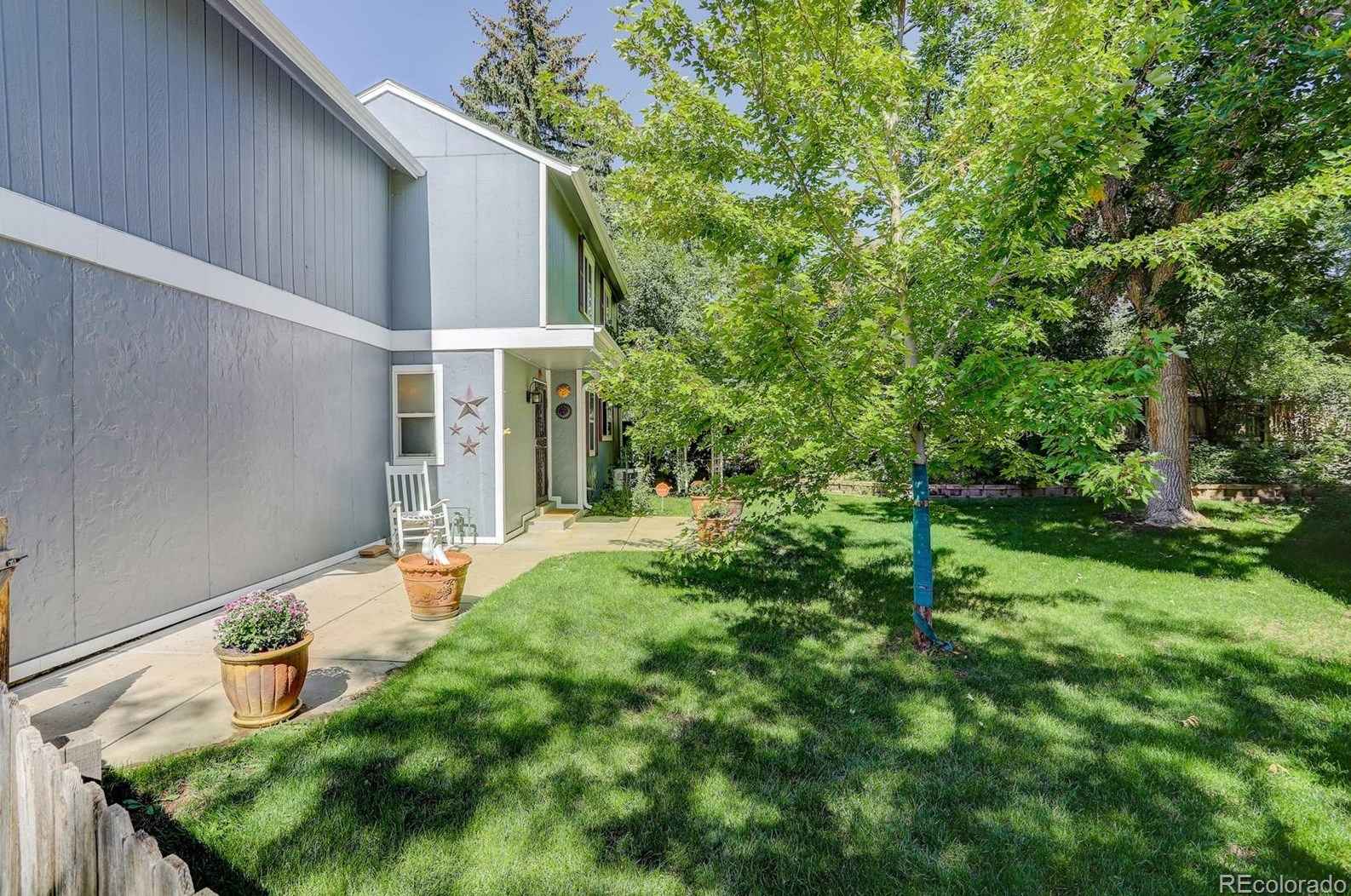 959 Peakview Cir, Littleton, CO 80120-3325