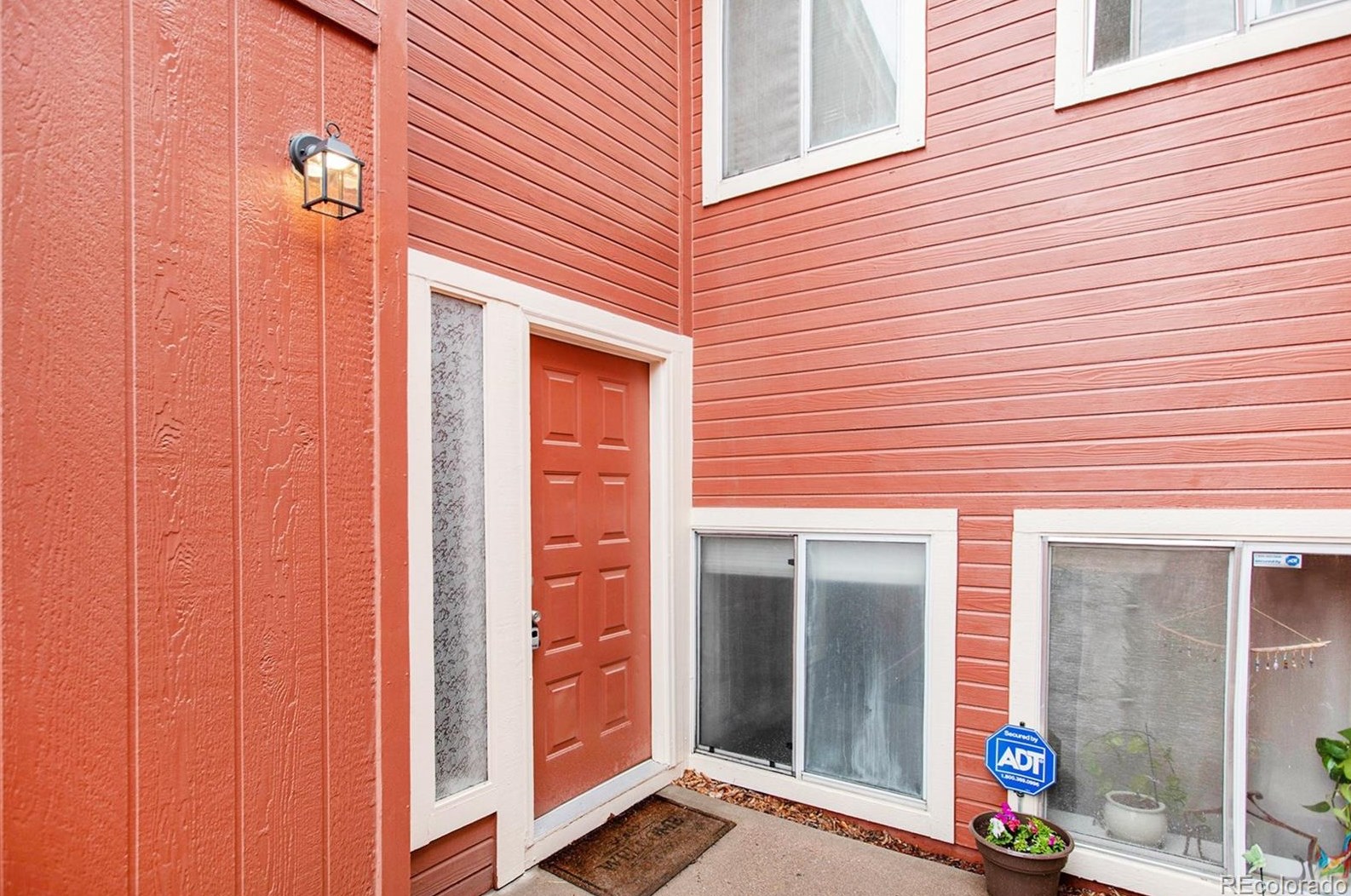 2913 Bryant Cir, Littleton, CO 80120-2962