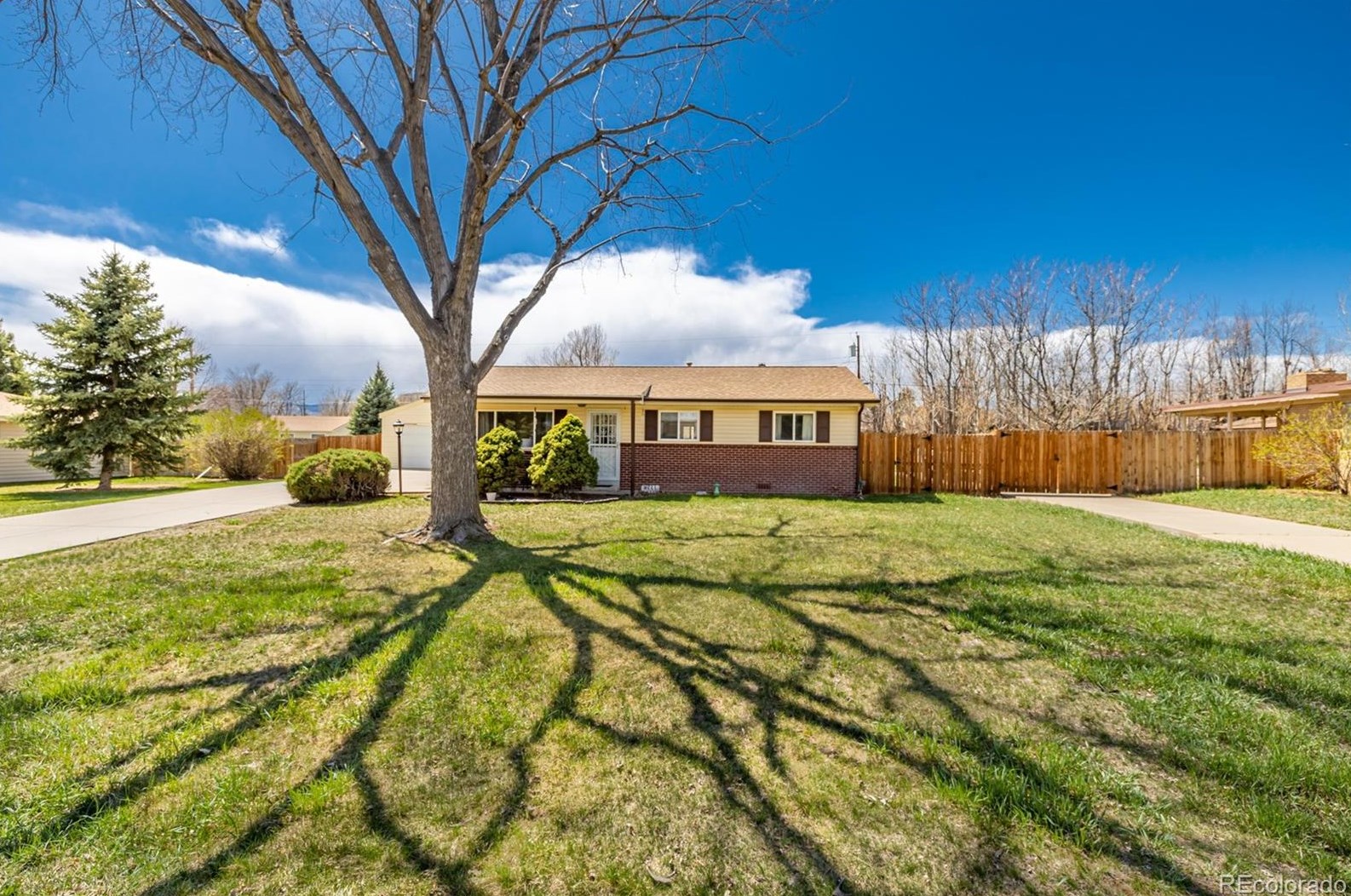 5325 Howell St, Arvada, CO 80002-1523