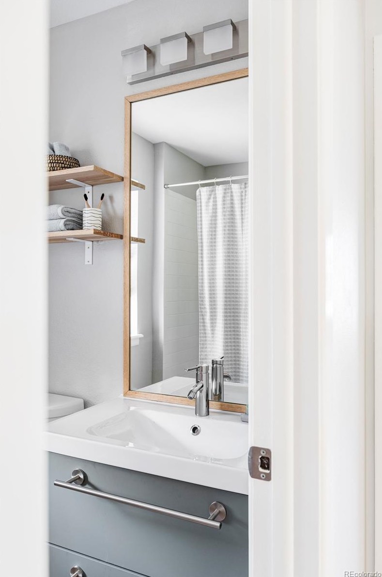 8174 Field Cir, Arvada CO  80005-2440 exterior