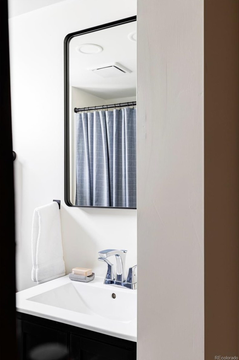 8174 Field Cir, Arvada CO  80005-2440 exterior