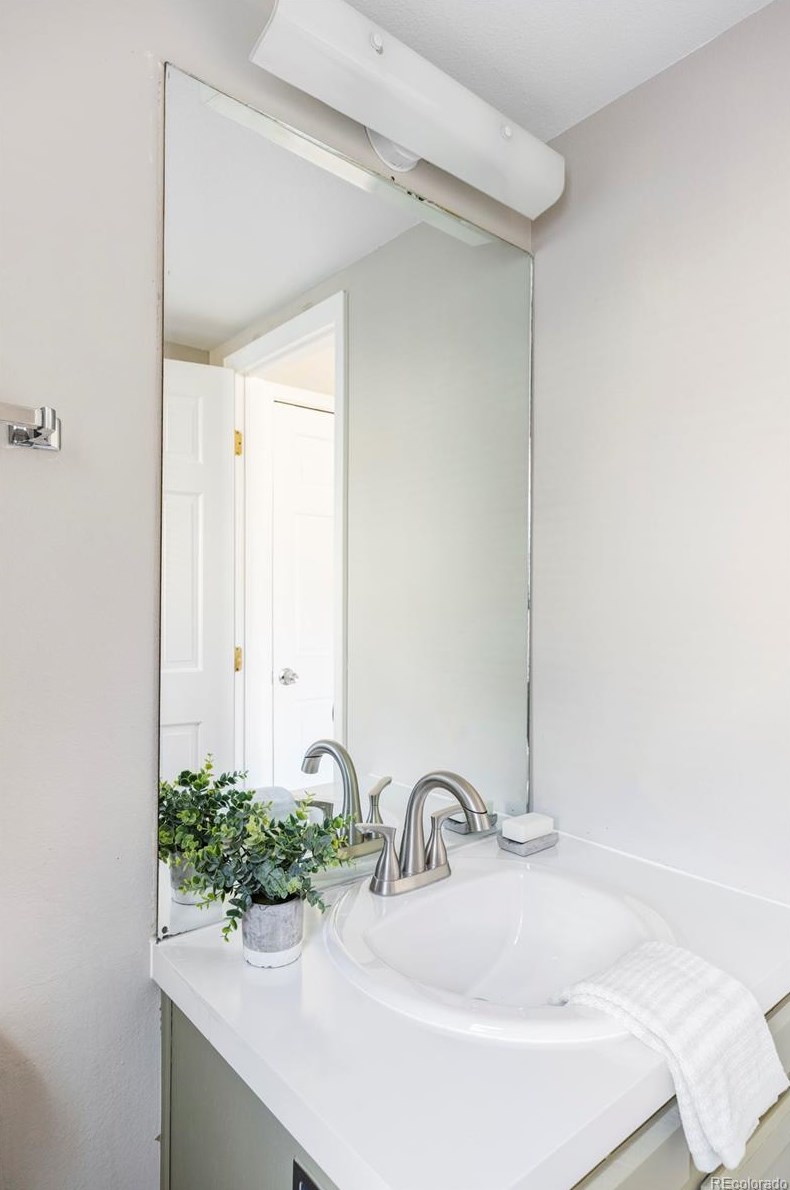 8174 Field Cir, Arvada CO  80005-2440 exterior