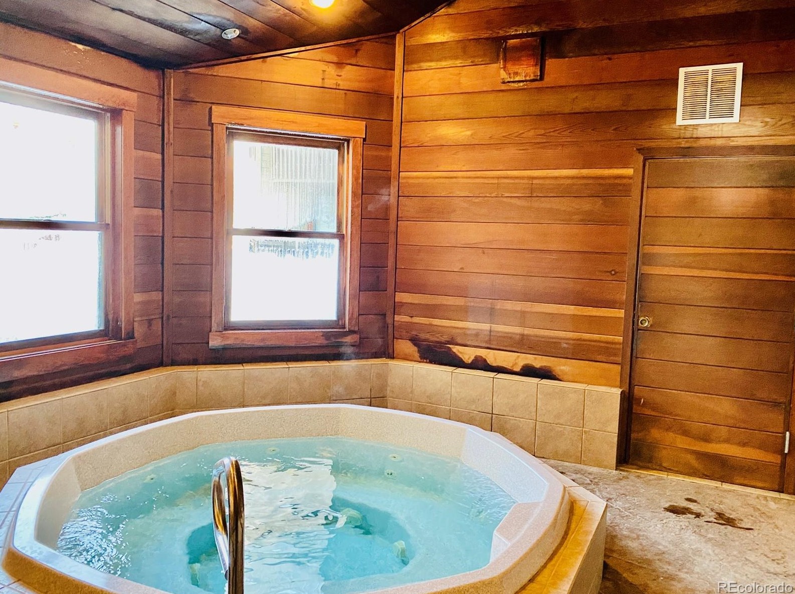 2700 Village Dr, Steamboat Springs CO  80487-9003 exterior