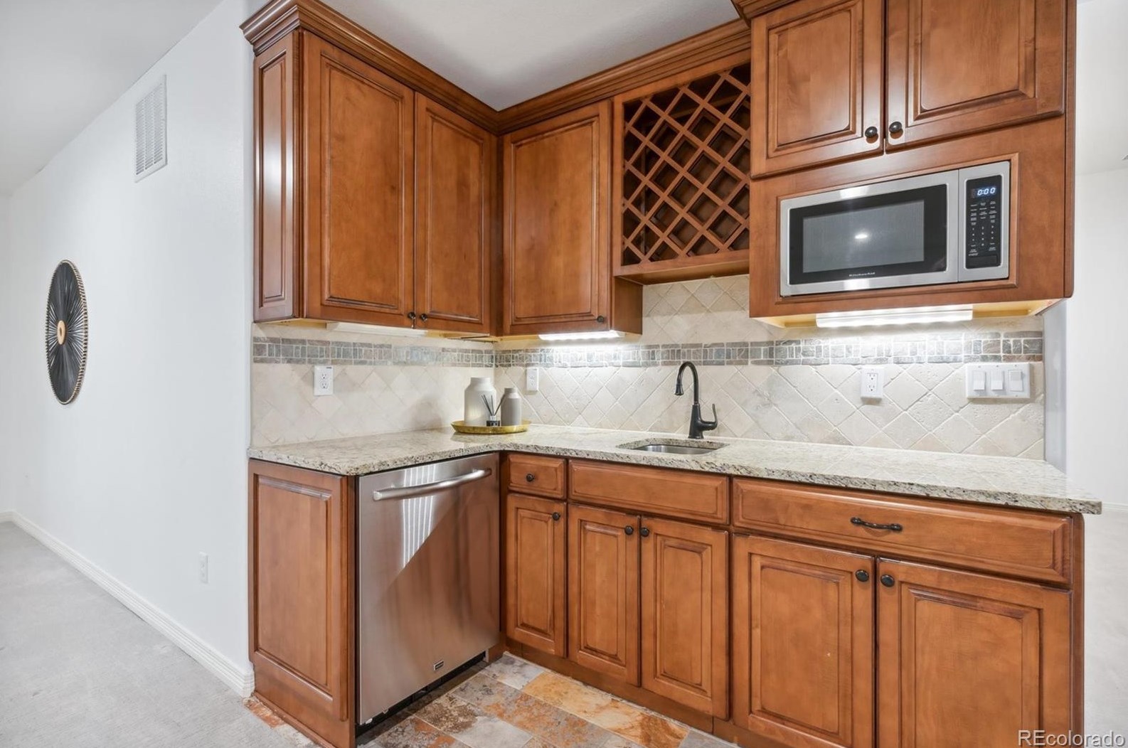 10718 Manorstone Dr, Littleton CO  80126-5718 exterior