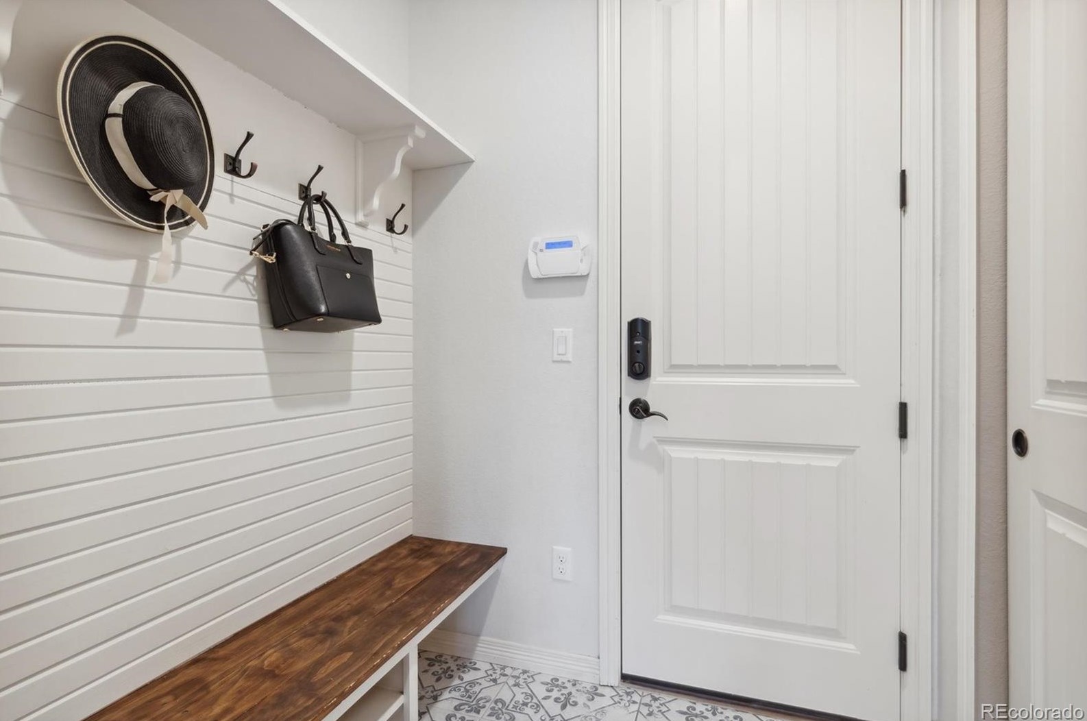 10718 Manorstone Dr, Littleton CO  80126-5718 exterior