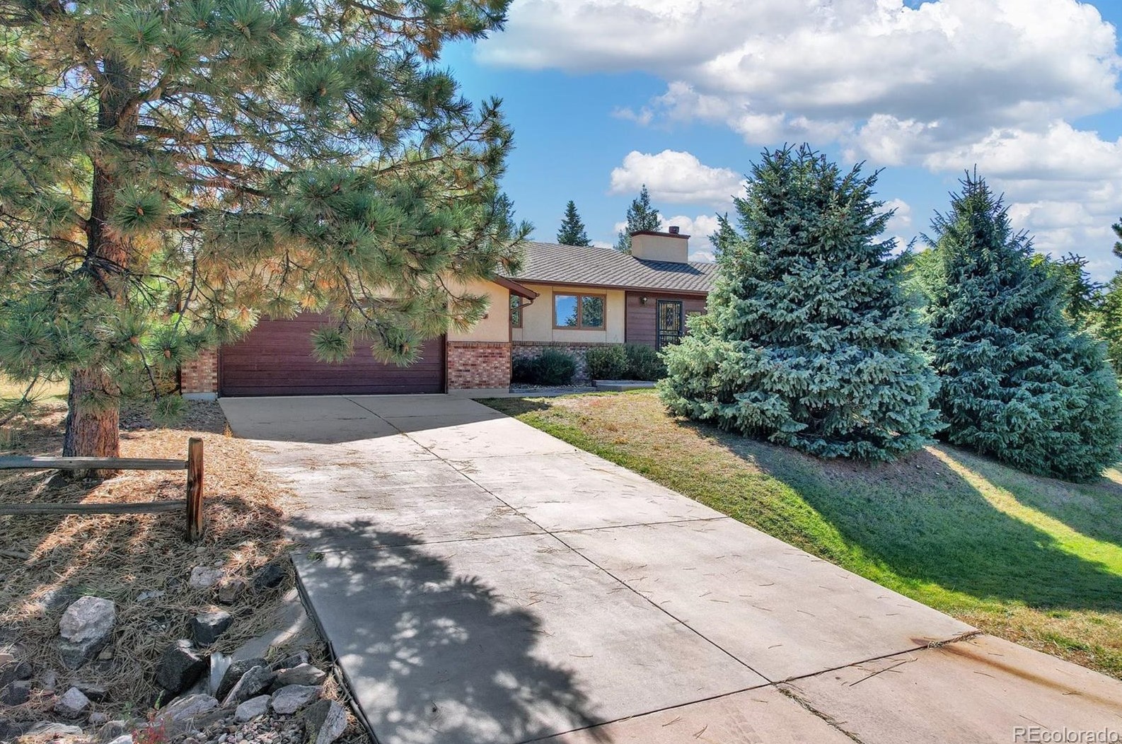 235 Wuthering Heights Dr, Colorado Springs, CO 80921-2569
