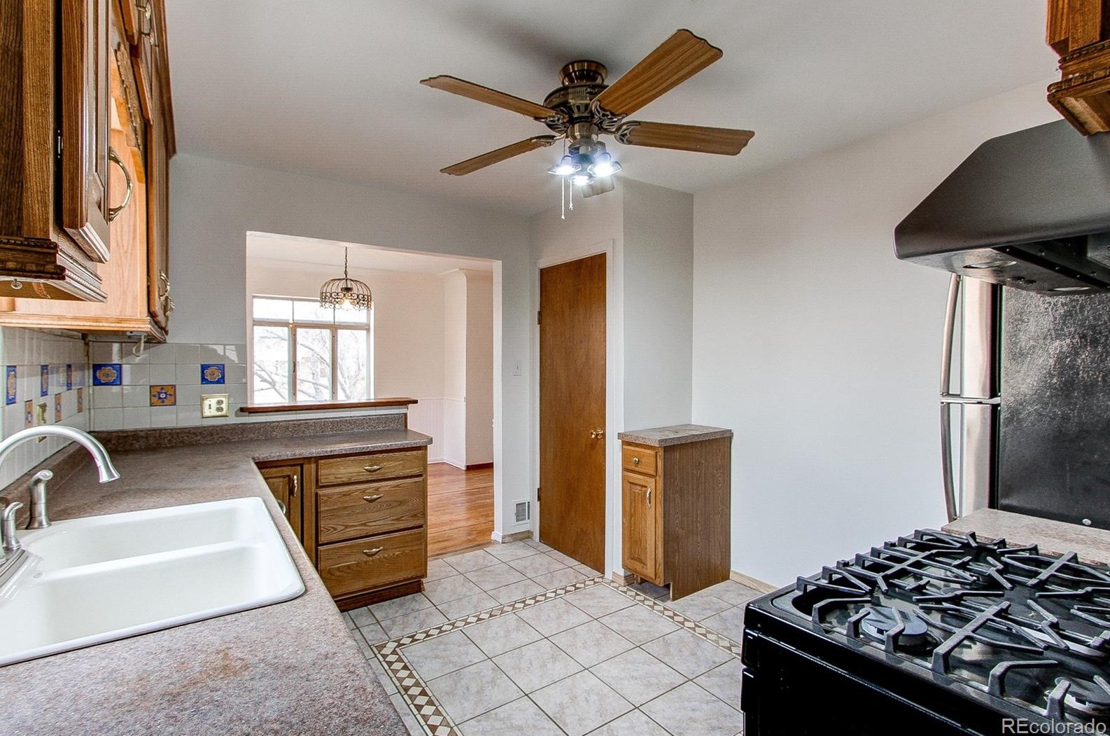 6133 Marshall St, Arvada CO  80003-4948 exterior