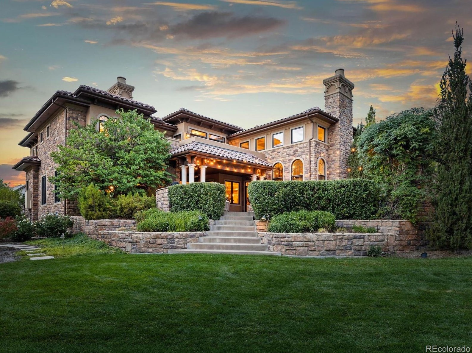 4070 Chestnut Ct, Littleton, CO 80121-3924