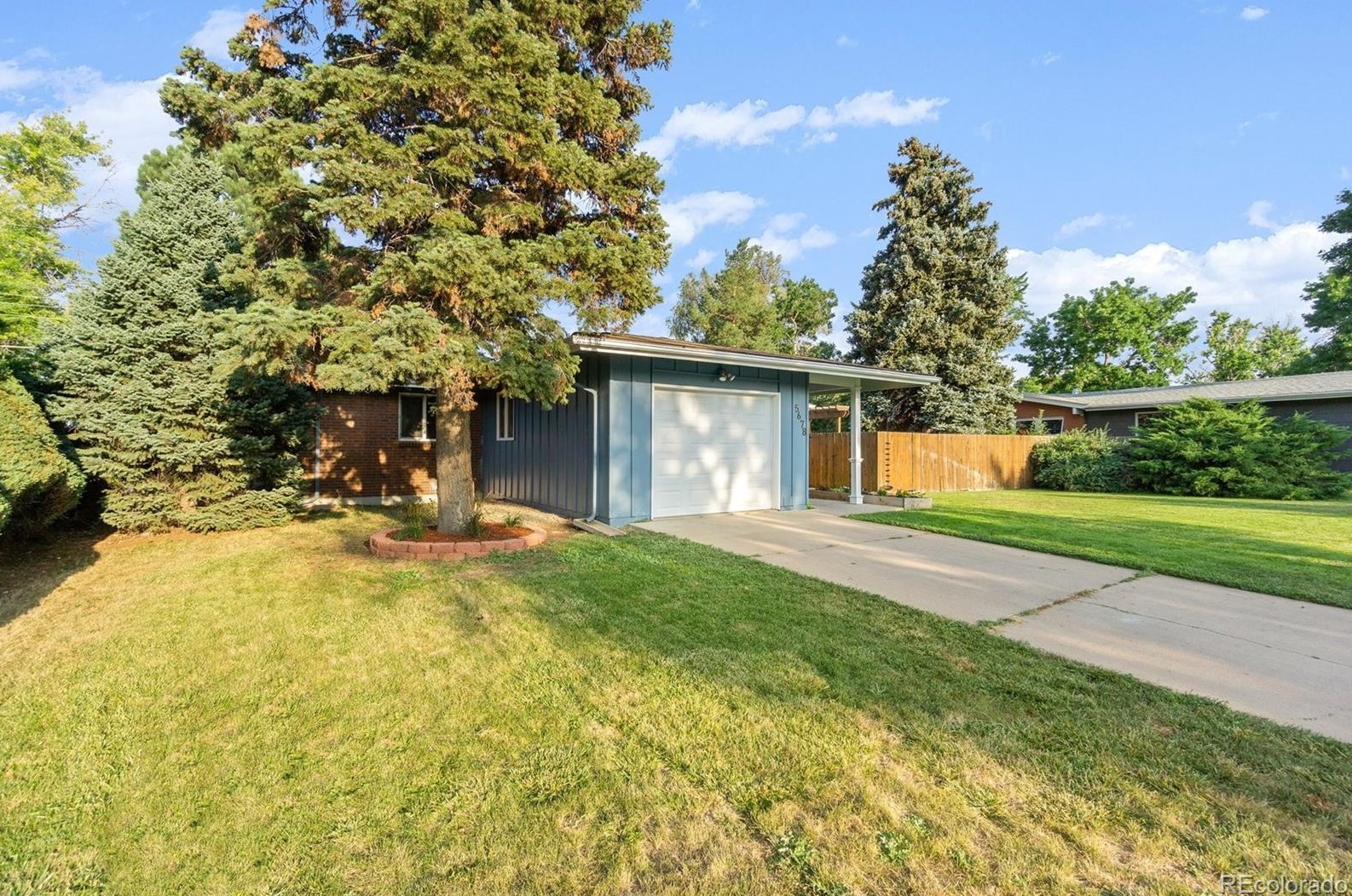 5678 Chestnut Ave, Littleton, CO