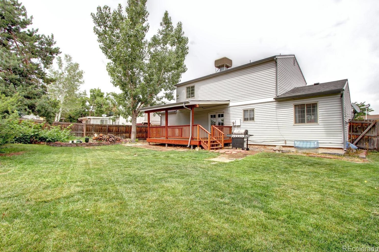 4991 Fld Way, Littleton CO 80127-8528 exterior