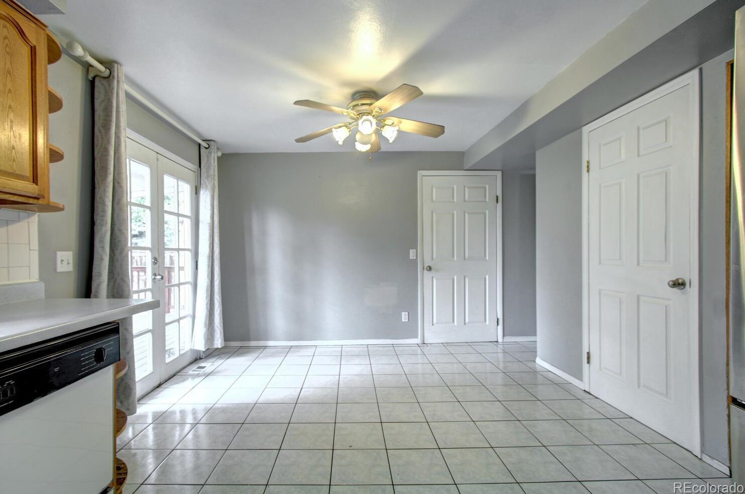 4991 Fld Way, Littleton CO 80127-8528 exterior