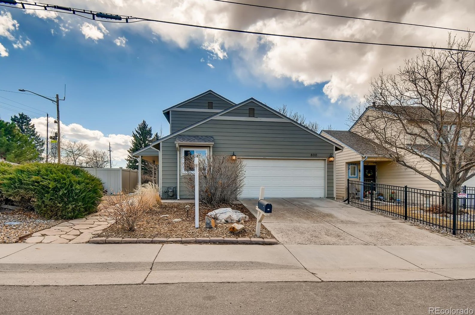 800 Peakview Ave, Littleton, CO 80120-3319