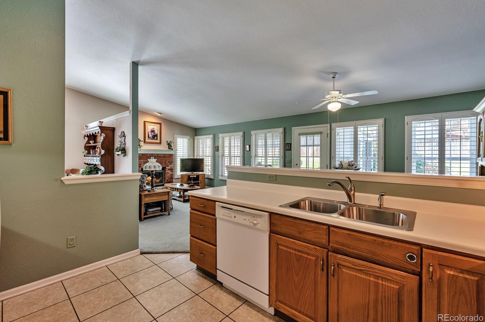 8841 Greenwich St, Littleton CO 80130-5212 exterior