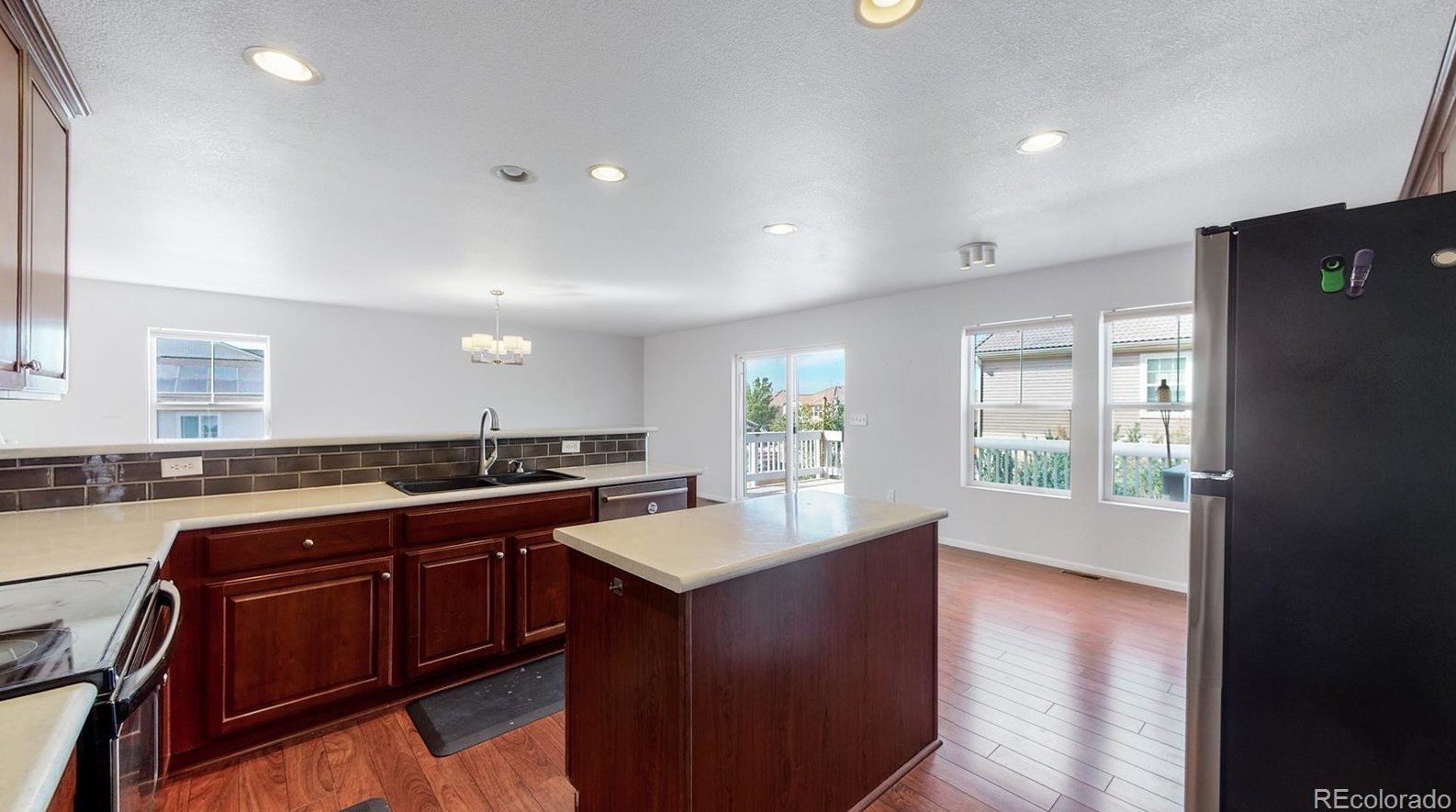 1854 Morningview Ln, Castle Rock CO  80109-3641 exterior